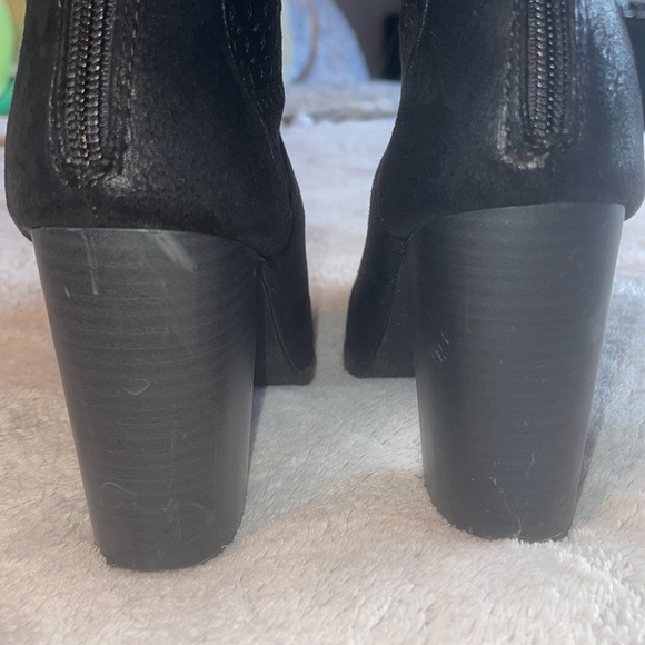 Women’s Apt. 9 Black Perforated High Heel Ankle Booties Boots; size 9.5 - Picture 10 of 10